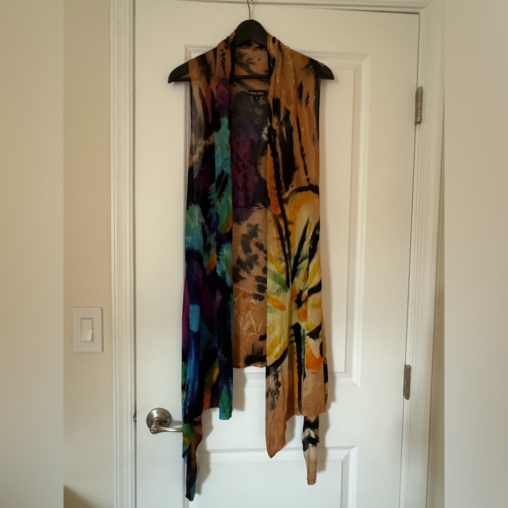 Sleeveless multicolor flowing vest - size Small